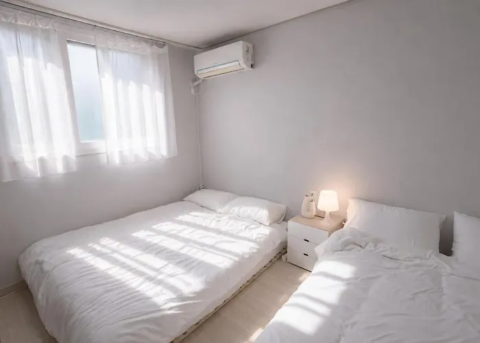 신축3룸,욕실2개,무료주차,역5분,최대8인,가족,단체추천,엘리베이터,동대문15분,명동25분 Willa